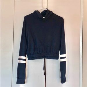 cropped hoodie